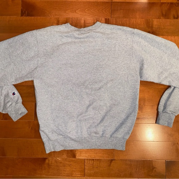 Marquette University Gray Sweater - Picture 2 of 3